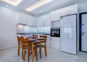 شقة غرفة وصالة مفروشة ضمن مجمع سكني في مهموتلار / الانيا 