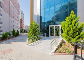 شقة غرفة وصالة مفروشة ضمن مجمع سكني في مهموتلار / الانيا 