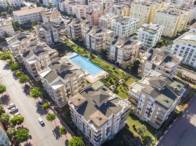 شقة دوبلكس 5 + 1 مع الأثاث في ليمان كونيالتي