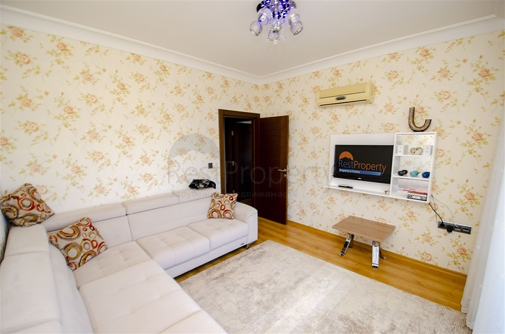 شقة دوبلكس 5 + 1 مع الأثاث في ليمان كونيالتي