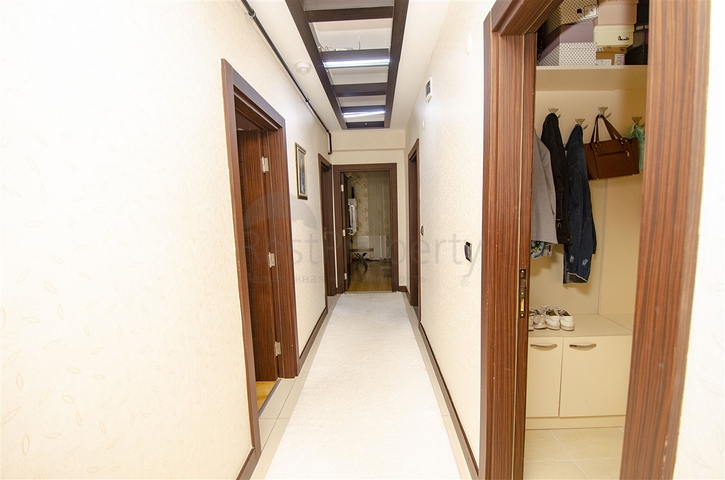 شقة دوبلكس 5 + 1 مع الأثاث في ليمان كونيالتي