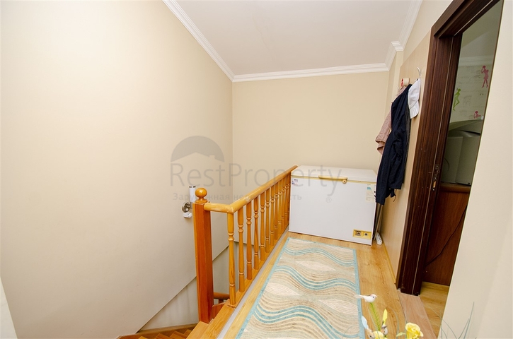 شقة دوبلكس 5 + 1 مع الأثاث في ليمان كونيالتي