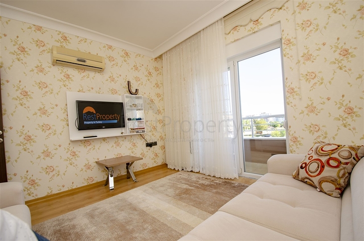 شقة دوبلكس 5 + 1 مع الأثاث في ليمان كونيالتي