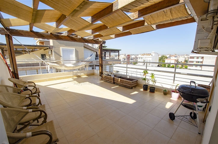 شقة دوبلكس 5 + 1 مع الأثاث في ليمان كونيالتي