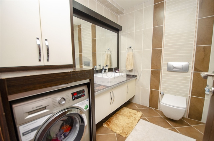 شقة دوبلكس 5 + 1 مع الأثاث في ليمان كونيالتي