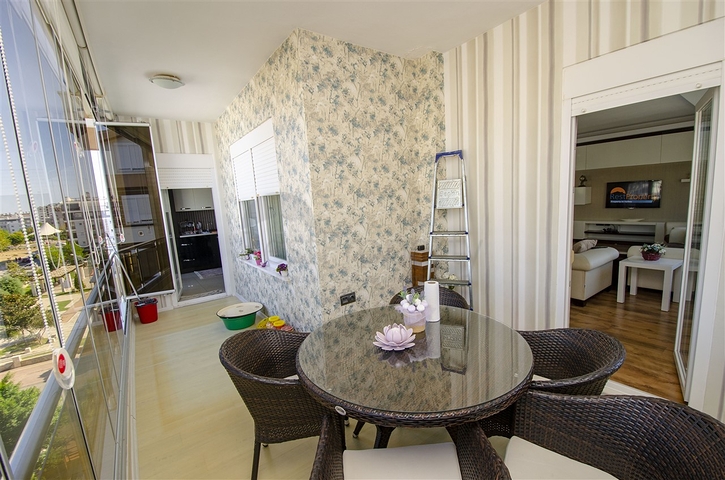 شقة دوبلكس 5 + 1 مع الأثاث في ليمان كونيالتي