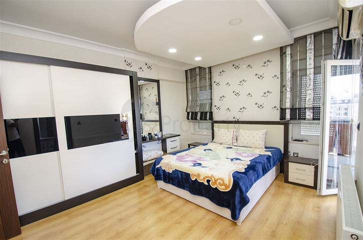 شقة دوبلكس 5 + 1 مع الأثاث في ليمان كونيالتي