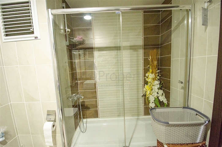 شقة دوبلكس 5 + 1 مع الأثاث في ليمان كونيالتي