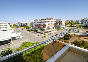 شقة دوبلكس 5 + 1 مع الأثاث في ليمان كونيالتي