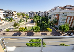 شقة دوبلكس 5 + 1 مع الأثاث في ليمان كونيالتي