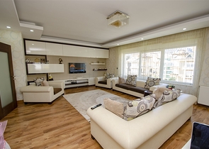 شقة دوبلكس 5 + 1 مع الأثاث في ليمان كونيالتي