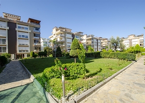 شقة دوبلكس 5 + 1 مع الأثاث في ليمان كونيالتي