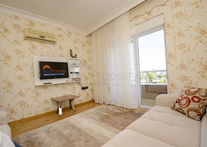 شقة دوبلكس 5 + 1 مع الأثاث في ليمان كونيالتي