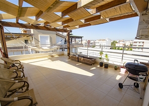 شقة دوبلكس 5 + 1 مع الأثاث في ليمان كونيالتي