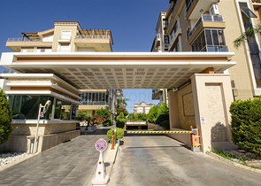 شقة دوبلكس 5 + 1 مع الأثاث في ليمان كونيالتي