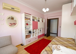 شقة دوبلكس 5 + 1 مع الأثاث في ليمان كونيالتي