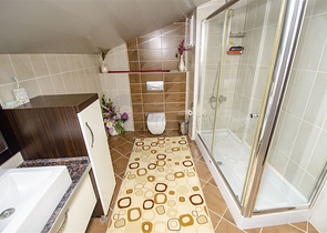 شقة دوبلكس 5 + 1 مع الأثاث في ليمان كونيالتي