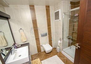 شقة دوبلكس 5 + 1 مع الأثاث في ليمان كونيالتي