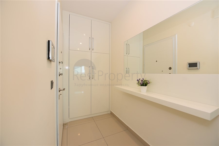 اطلالة بحر مباشرة - شقة مفروشة ضمن مجمع سكني حديث في كاستل / الانيا 