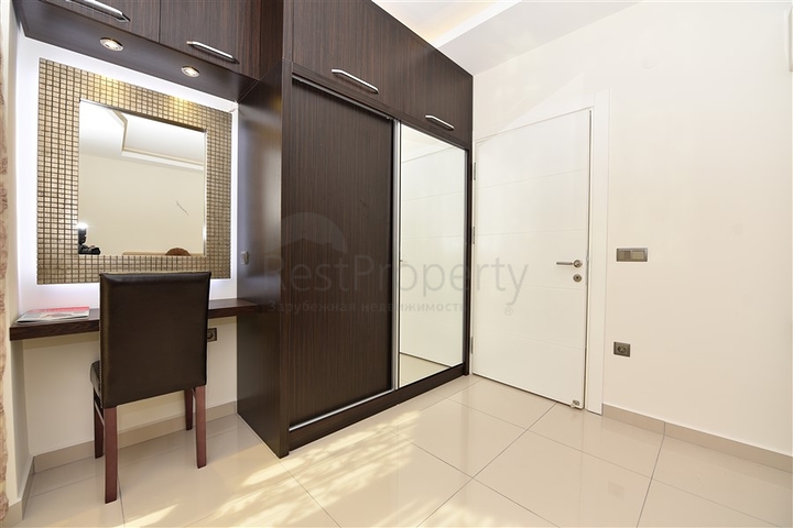 اطلالة بحر مباشرة - شقة مفروشة ضمن مجمع سكني حديث في كاستل / الانيا 