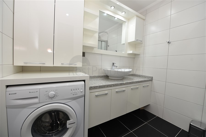 اطلالة بحر مباشرة - شقة مفروشة ضمن مجمع سكني حديث في كاستل / الانيا 