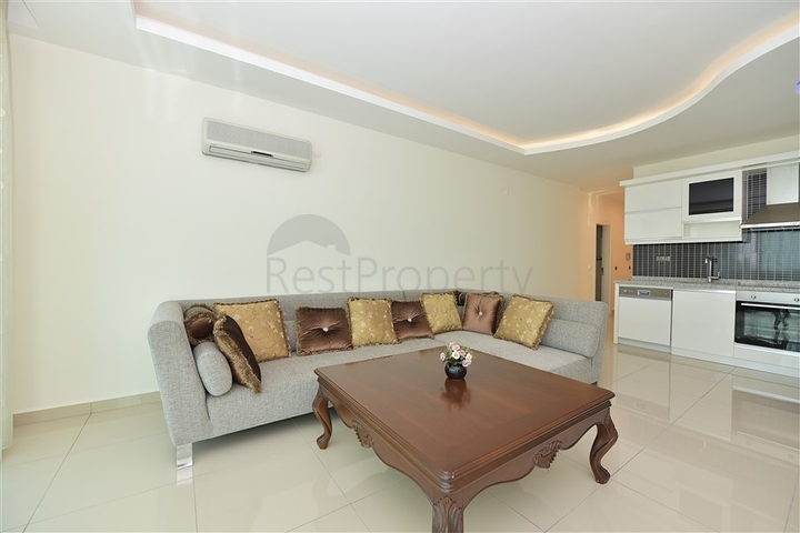 اطلالة بحر مباشرة - شقة مفروشة ضمن مجمع سكني حديث في كاستل / الانيا 