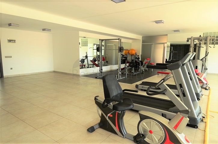 اطلالة بحر مباشرة - شقة مفروشة ضمن مجمع سكني حديث في كاستل / الانيا 