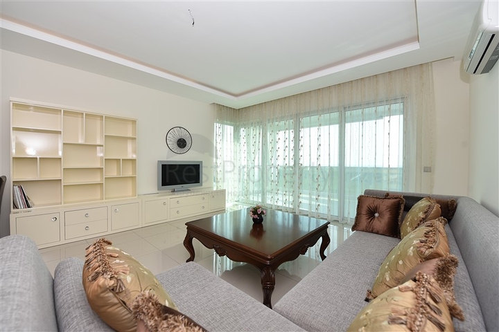 اطلالة بحر مباشرة - شقة مفروشة ضمن مجمع سكني حديث في كاستل / الانيا 