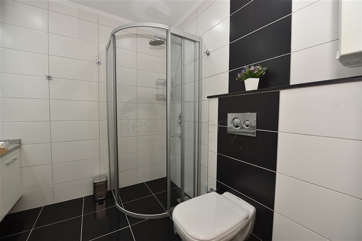 اطلالة بحر مباشرة - شقة مفروشة ضمن مجمع سكني حديث في كاستل / الانيا 