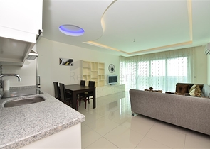 اطلالة بحر مباشرة - شقة مفروشة ضمن مجمع سكني حديث في كاستل / الانيا 