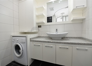 اطلالة بحر مباشرة - شقة مفروشة ضمن مجمع سكني حديث في كاستل / الانيا 