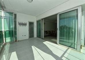 اطلالة بحر مباشرة - شقة مفروشة ضمن مجمع سكني حديث في كاستل / الانيا 