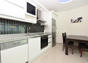 اطلالة بحر مباشرة - شقة مفروشة ضمن مجمع سكني حديث في كاستل / الانيا 