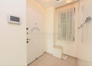 خط اول على البحر - شقة غرفتين وصالة ضمن مجمع سكني حديث في كاستل / الانيا 