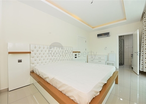 خط اول على البحر - شقة غرفتين وصالة ضمن مجمع سكني حديث في كاستل / الانيا 