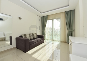 خط اول على البحر - شقة غرفتين وصالة ضمن مجمع سكني حديث في كاستل / الانيا 