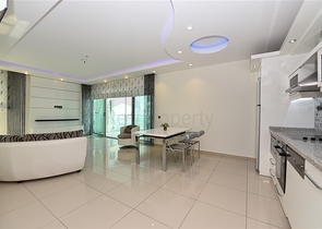 خط اول على البحر - شقة غرفتين وصالة ضمن مجمع سكني حديث في كاستل / الانيا 