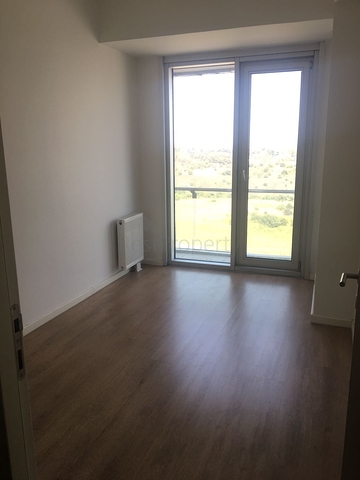 شقة ثلاث غرف وصالة ضمن مجمع باتي شهير / اسطبنول 