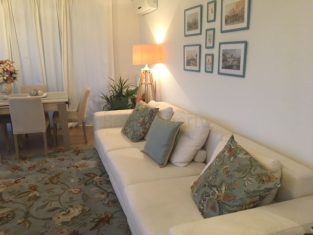 شقة ثلاث غرف وصالة ضمن مجمع باتي شهير / اسطبنول 