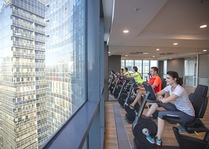 شقة ثلاث غرف وصالة ضمن مجمع باتي شهير / اسطبنول 