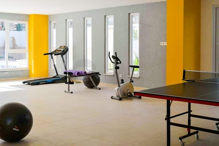 شقة غرفة وصالة ضمن مجمع سكني في مهموتلار / الانيا 