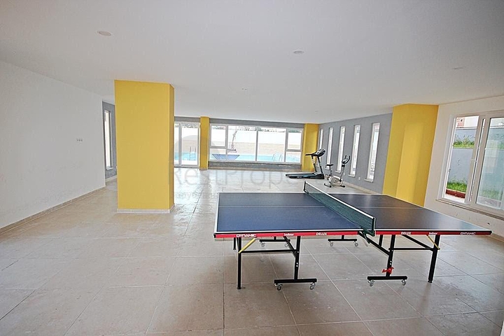 شقة غرفة وصالة ضمن مجمع سكني في مهموتلار / الانيا 