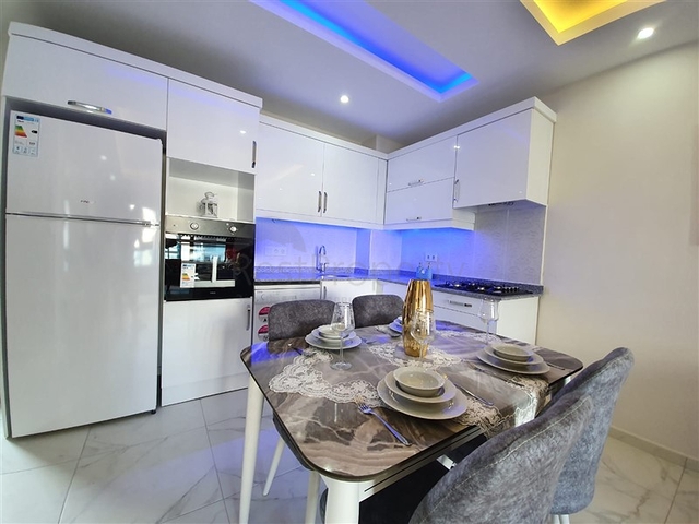 شقة غرفة وصالة ضمن مجمع سكني في مهموتلار / الانيا 