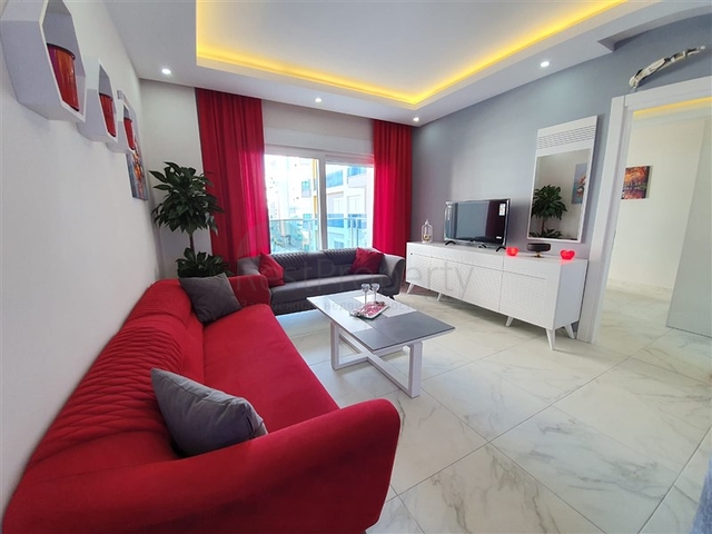 شقة غرفة وصالة ضمن مجمع سكني في مهموتلار / الانيا 