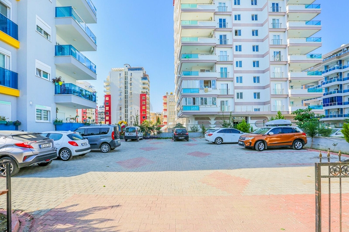 شقة غرفة وصالة ضمن مجمع سكني في مهموتلار / الانيا 