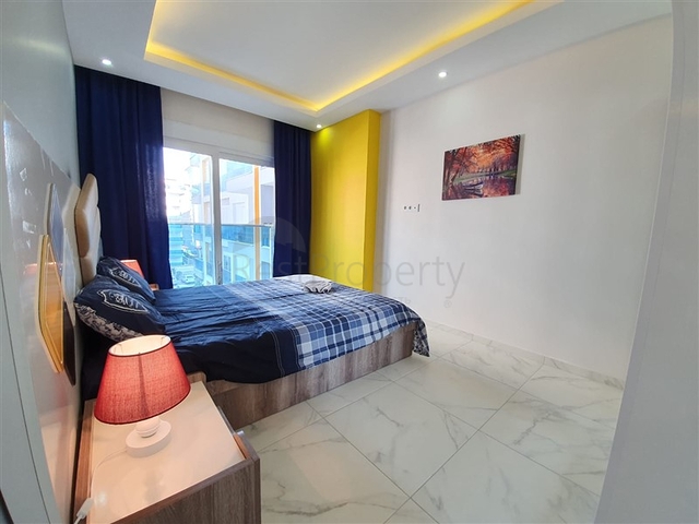 شقة غرفة وصالة ضمن مجمع سكني في مهموتلار / الانيا 