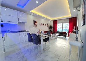 شقة غرفة وصالة ضمن مجمع سكني في مهموتلار / الانيا 