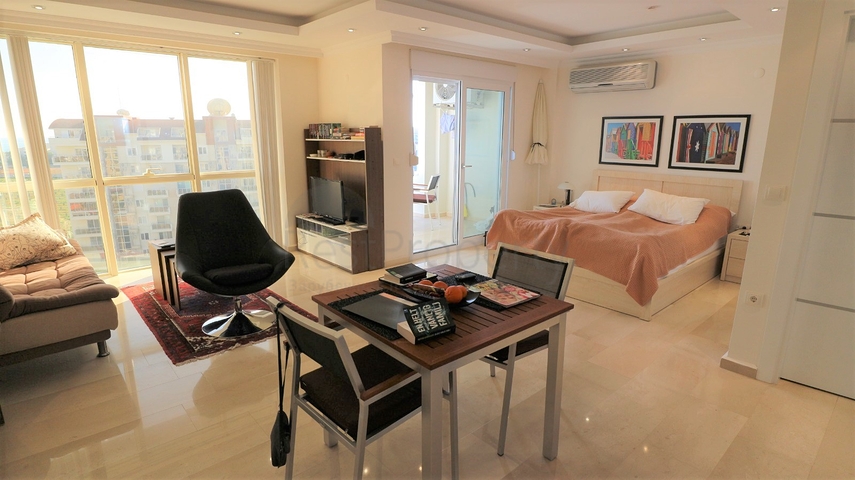 شقة استديو  مفروشة ضمن مجمع خمس نجوم في افسلار / الانيا 