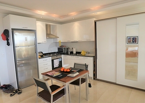 شقة استديو  مفروشة ضمن مجمع خمس نجوم في افسلار / الانيا 