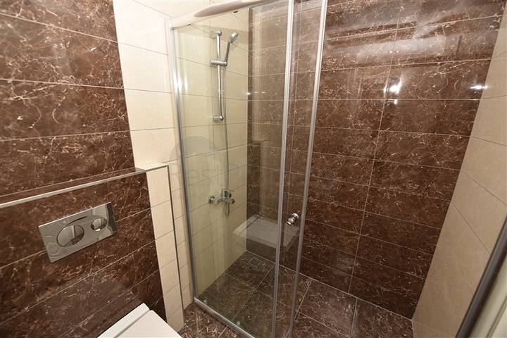 شقة مفروشة من تصميم غرفة وصالة ضمن مجمع خمس نجوم في الانيا 